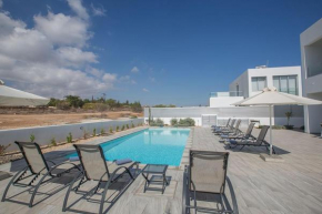 Villa Ochosto Loux - Fabulous 5 Bedroom Protaras Villa with Private Pool - Close to the Beach